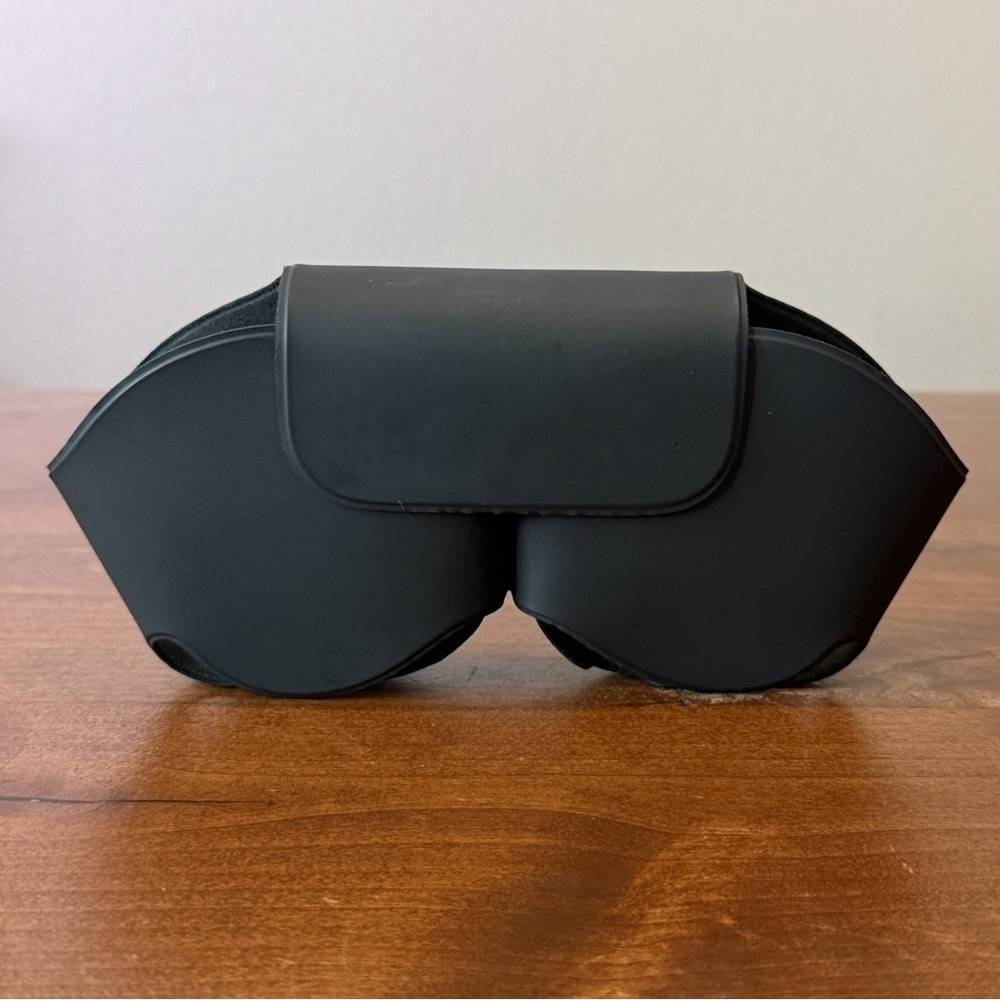 Apple AirPods Max Headphones Smart Case Black